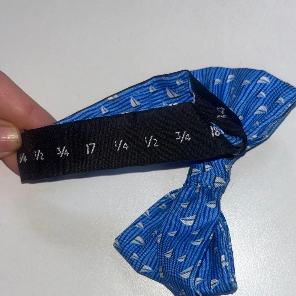 Vineyard Vines Blue Bow Tie with Sailboat Pattern